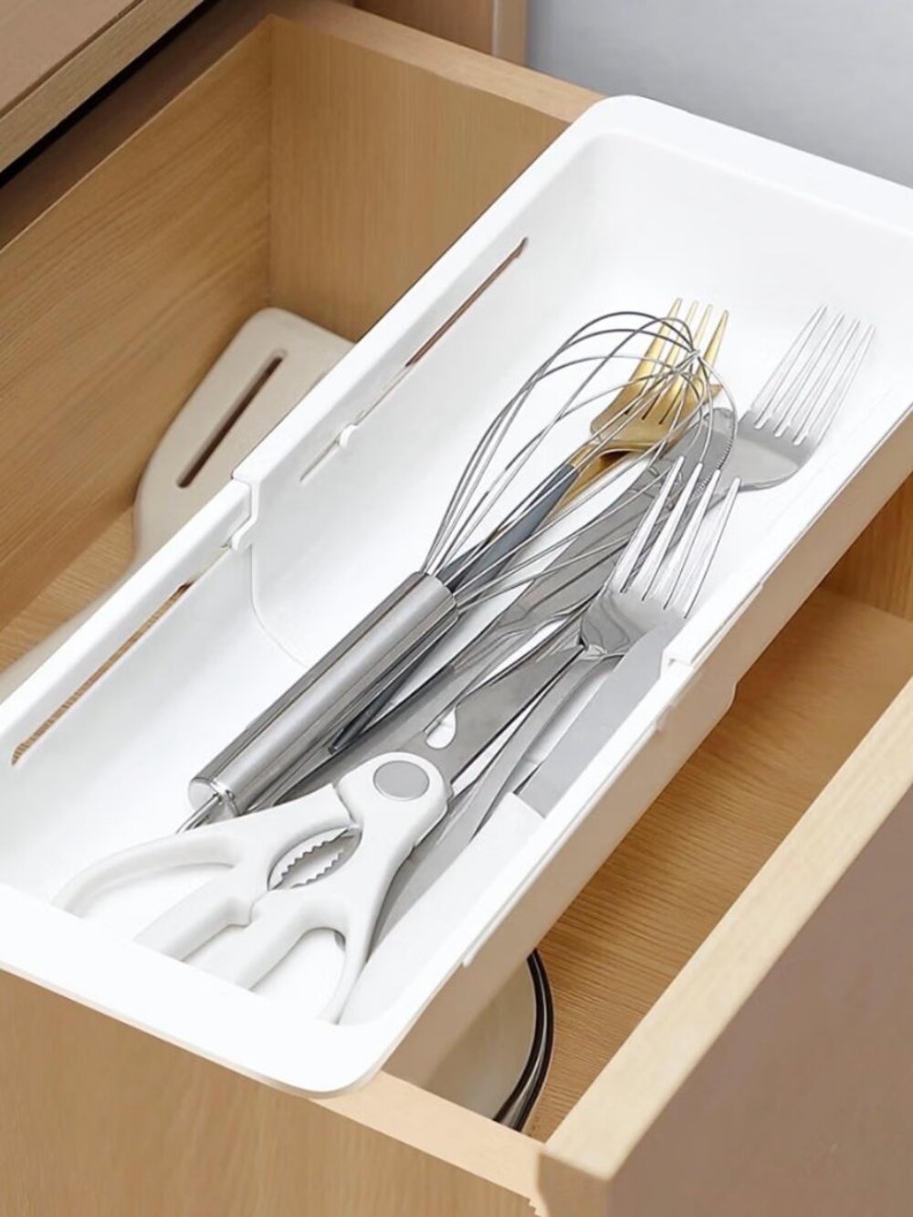 Adjustable Sliding Drawer Organizer. Set of 2. NWT. (1231)